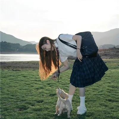 我才不要和人类恋爱呢